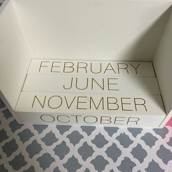 Desk accessories - Picture 2 of 8